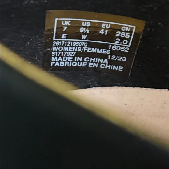 Clarks low heel pump black size 9 1/2 Women’s - Picture 6 of 6